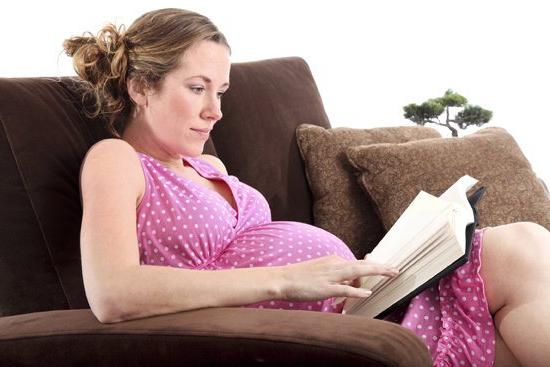 Dlaczego kobiety w ciąży nie mogą spać na plecach: troszcząc się o przyszłe dziecko