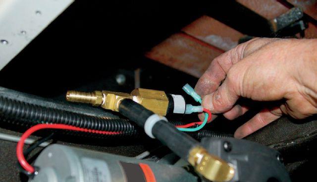 Przełącznik ciśnieniowy dla pompy: zalety, cechy urządzenia, połączenia i ustawienia