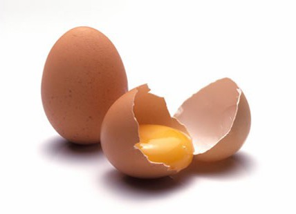 Jak odróżnić surowe jajko od gotowanego. Kilka sekretów