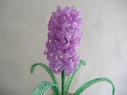 Klasa mistrzowska: kwiaty z koralików. Z naszymi rękami stworzymy uroczy hiacynt