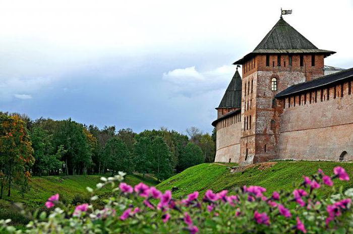 Gdzie udać się do turysty Veliky Novgorod?